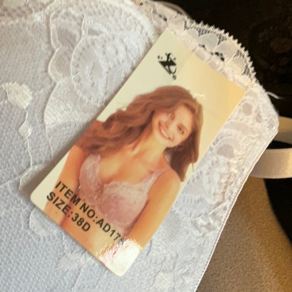 Push up new lace bra. - Picture 2 of 2